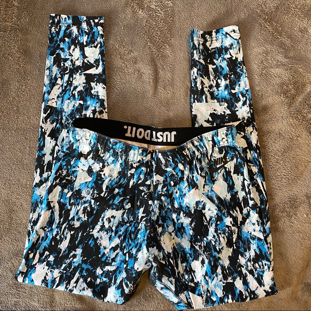 Nike Crop Paint Design Leggings